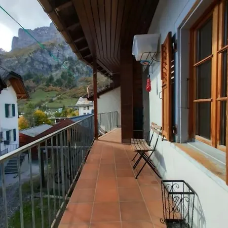 Apartment Centre *